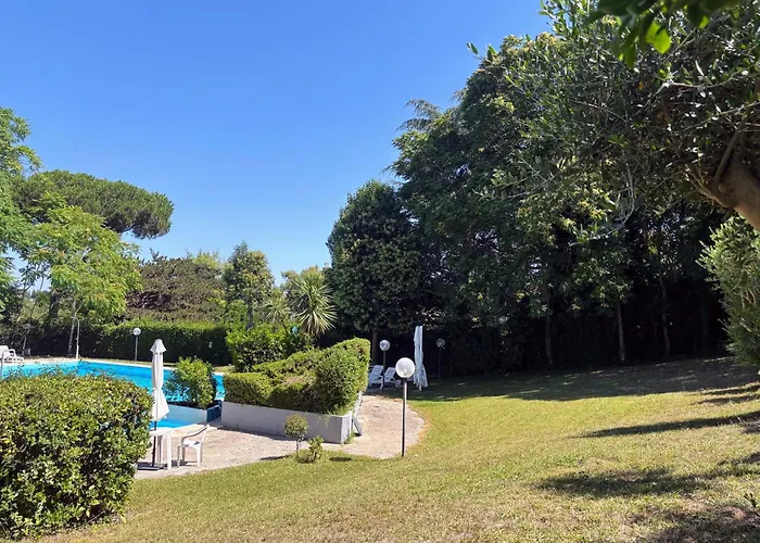 Aurelia House Garden